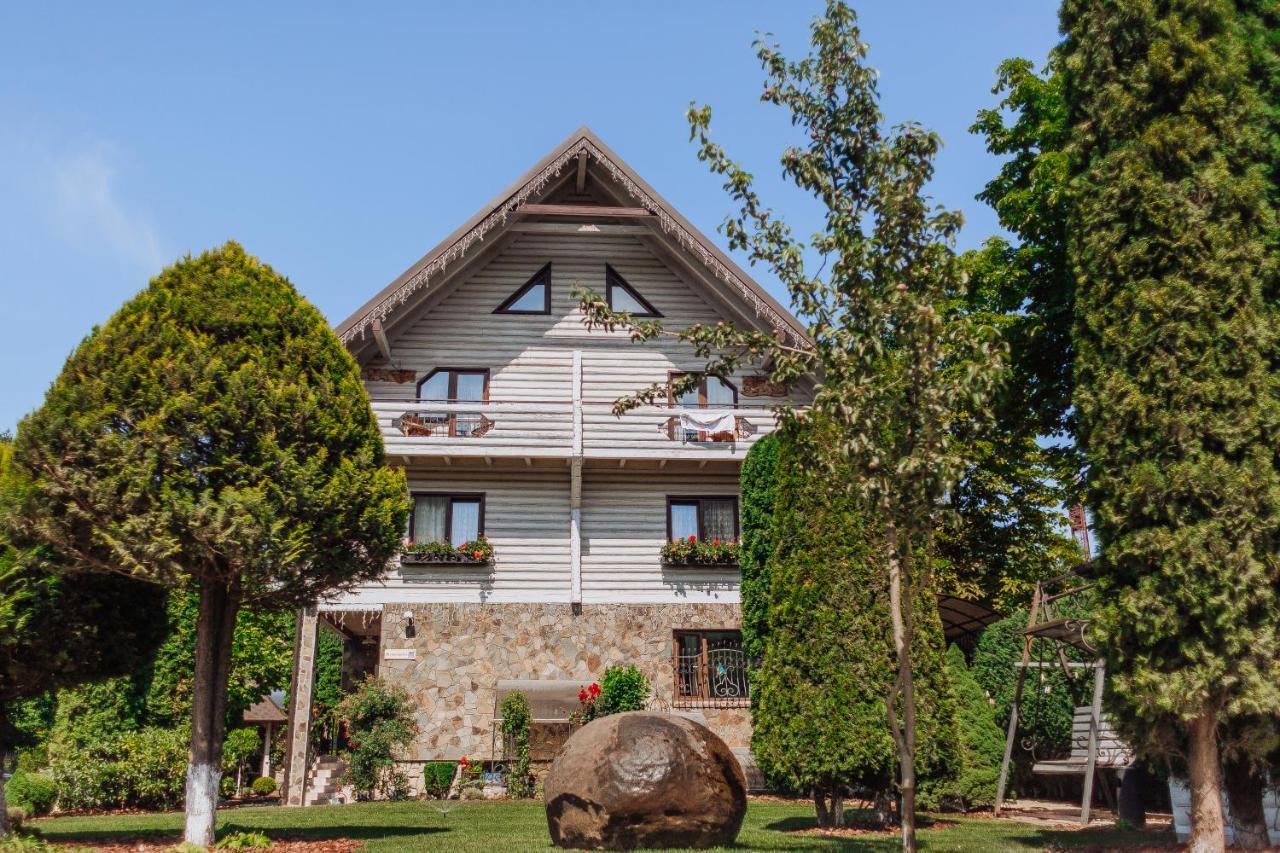 Hotel Velyka Vedmedytsya Otel Yaremche
